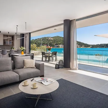 Stunning Home In Tisno *