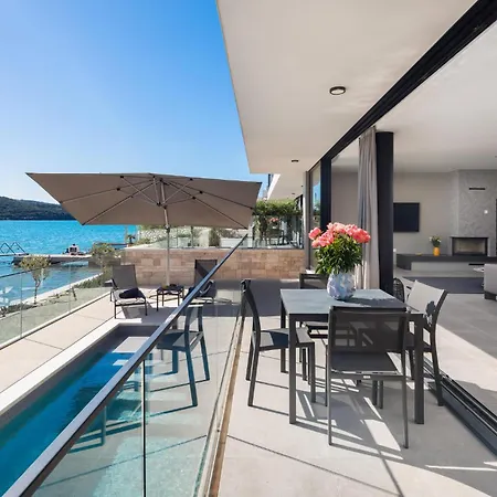 Stunning Home In Tisno *