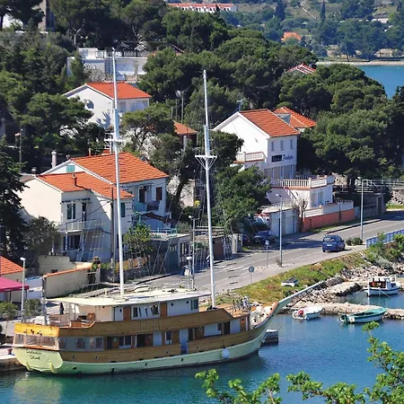 Stunning Home In Tisno * Tisno